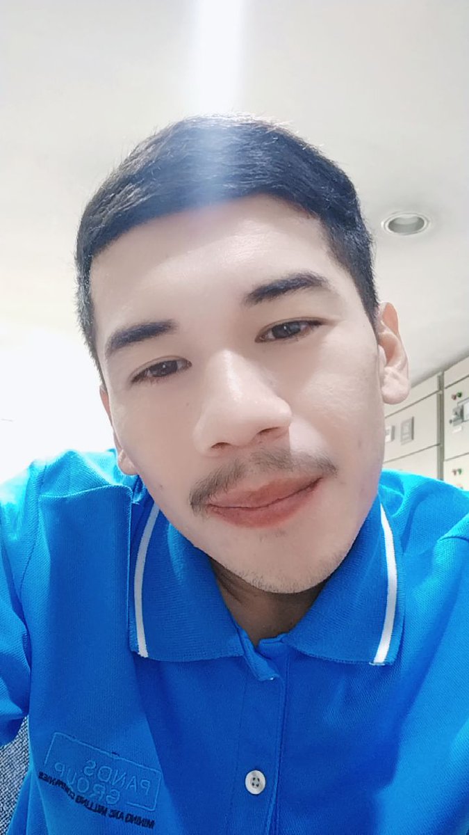 kanphay78's tweet photo. เลิกงานต่อไหนดี🤔🤔 https://t.co/uFqu9Wgm1Z