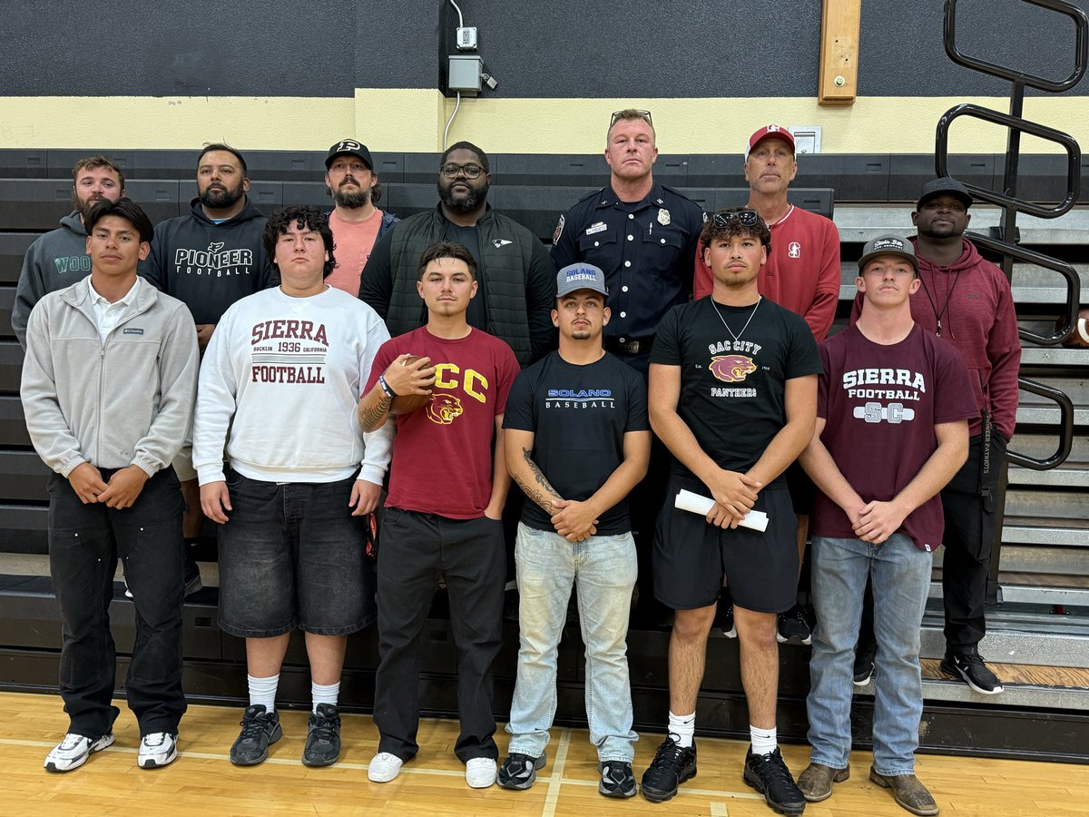 PTownFootball's tweet photo. Congratulations to our next level guys!

Signees:
QB Jordan Constancio Sac City🏈
ATH Bodie Britton Sac City🏀
OL Enzo Lozano Sierra🏈
RB Joe Mendez III Solano⚾️
LB Max Pineda Sierra🏈
TE Mario Sanabria Sac City🏈
DE/LS Owen Zickler Sierra🏈
ATH Devion Corley American River🏈 https://t.co/aZRdosn7Ix