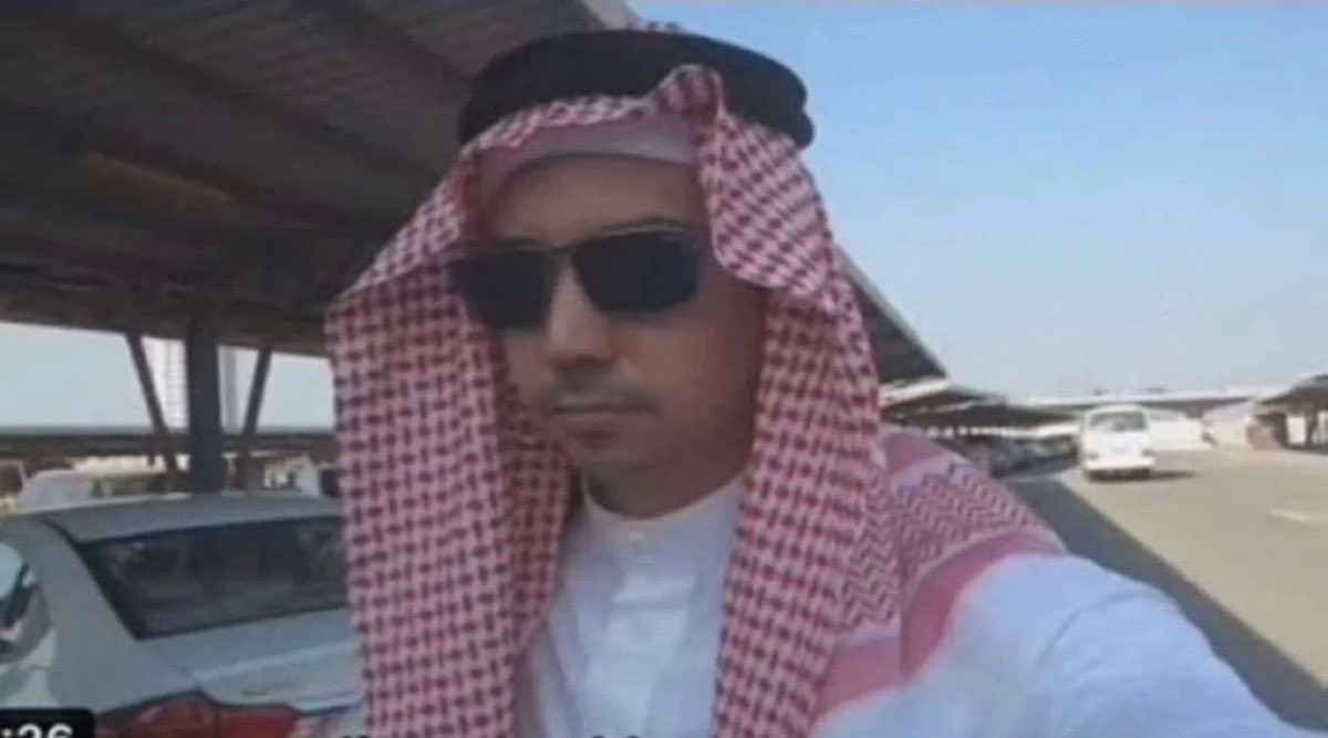LmarKhalid's tweet photo. عيدكم مبارك، وكل عام وأنتم بخير وصحة وعافية🎈#عيد_الأضحى_المبارك #يلا_ندبح_الدبيحه https://t.co/PsJV1H65Pt