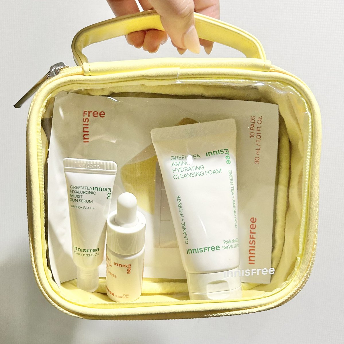 xoayaxo96's tweet photo. innisfree
5/29~のメガ割で15,000円以上購入で貰える
ベストスキンケアルーティンセット💛
持ち手付きで持ち運びも便利で、旅行のポーチにもぴったり🫧
洗顔フォーム、日焼け止め、美容液、部分用シートマスクがセットに♡
是非チェックしてみて✔️
#PR #innisfree #cosmelab #anywe https://t.co/7uQgK8QzMG