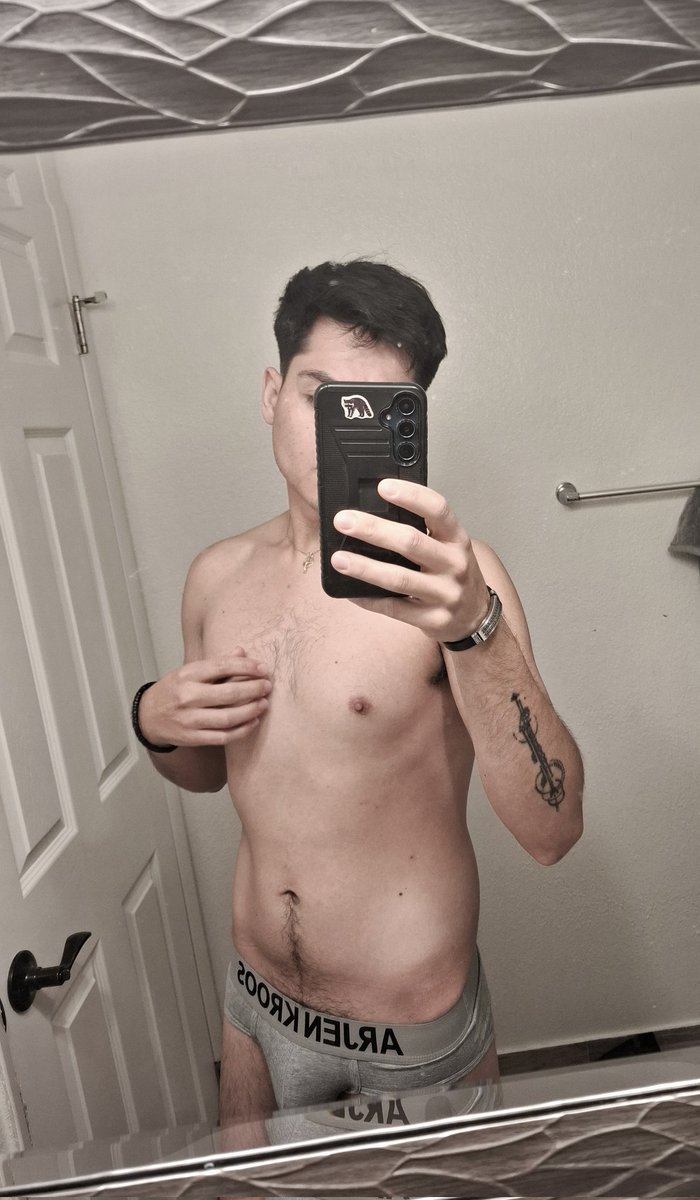 JavierSegu35244's tweet photo. 🥵 afuera lo que da calor papá! https://t.co/PZku0UQa3V