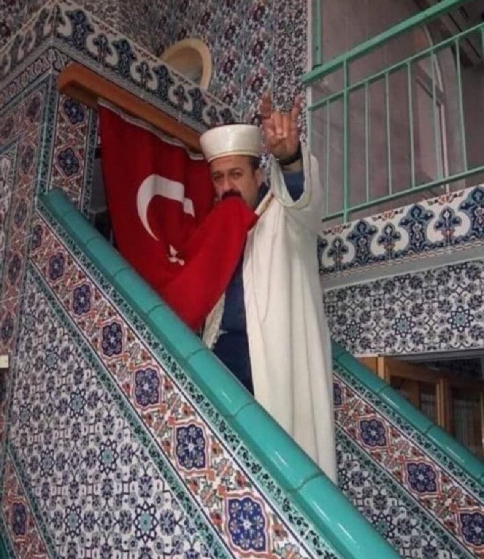 HurriyetUlan's tweet photo. hayırlı bayramlar Türk. https://t.co/DAtvZDP8wi