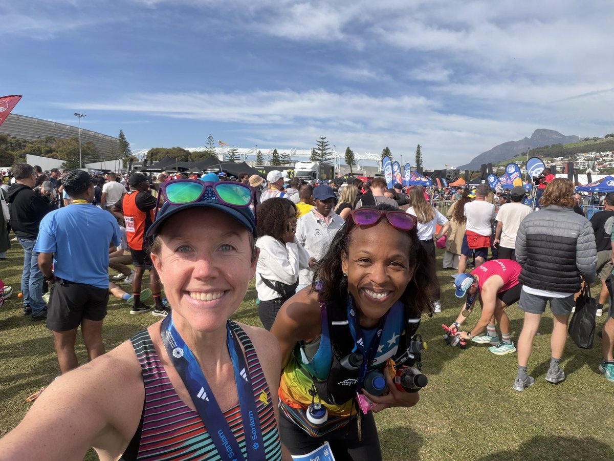 PositivelyBrie's tweet photo. Cape Town: One of the most scenic races I’ve ever run...

Breathtaking views 🤩
Electric energy ⚡️
The whole city was singing, dancing, and celebrating South Africa 💃🏽 🇿🇦

Here’s a quick recap: https://t.co/1XSjB89qc4