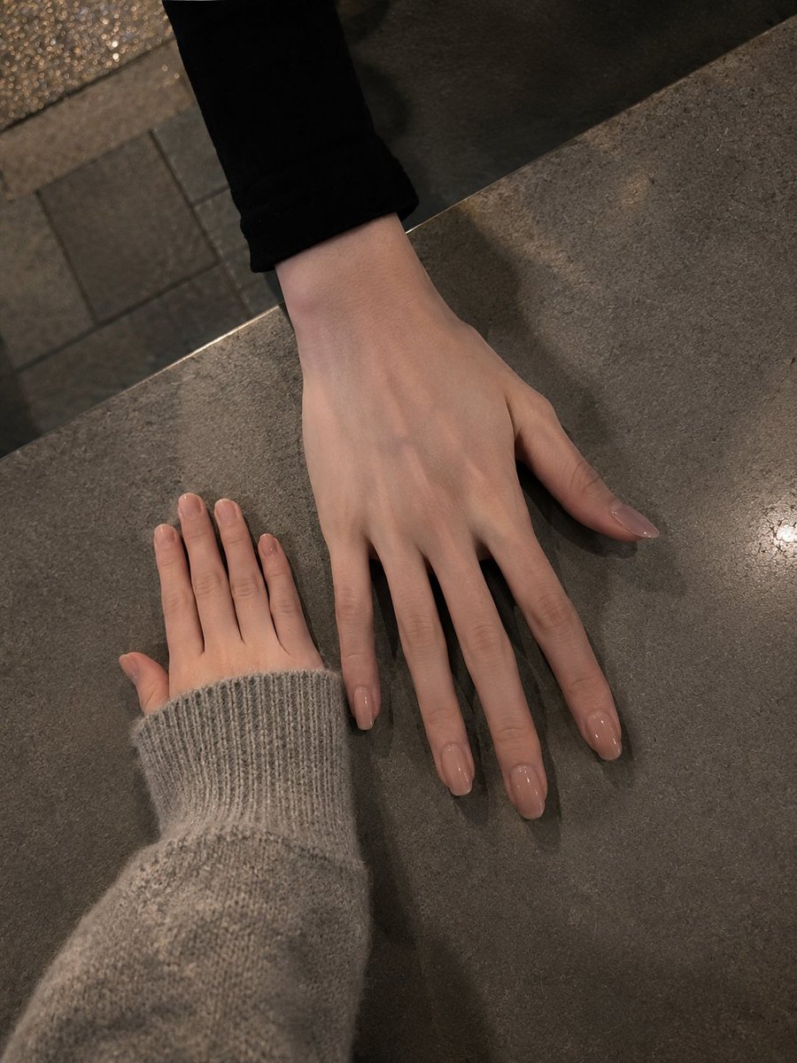 _mute_mute's tweet photo. #ai画像 #デカ女 #高身長女子 #AIart #tallgirl #TallWoman https://t.co/yvcHJn1Myu