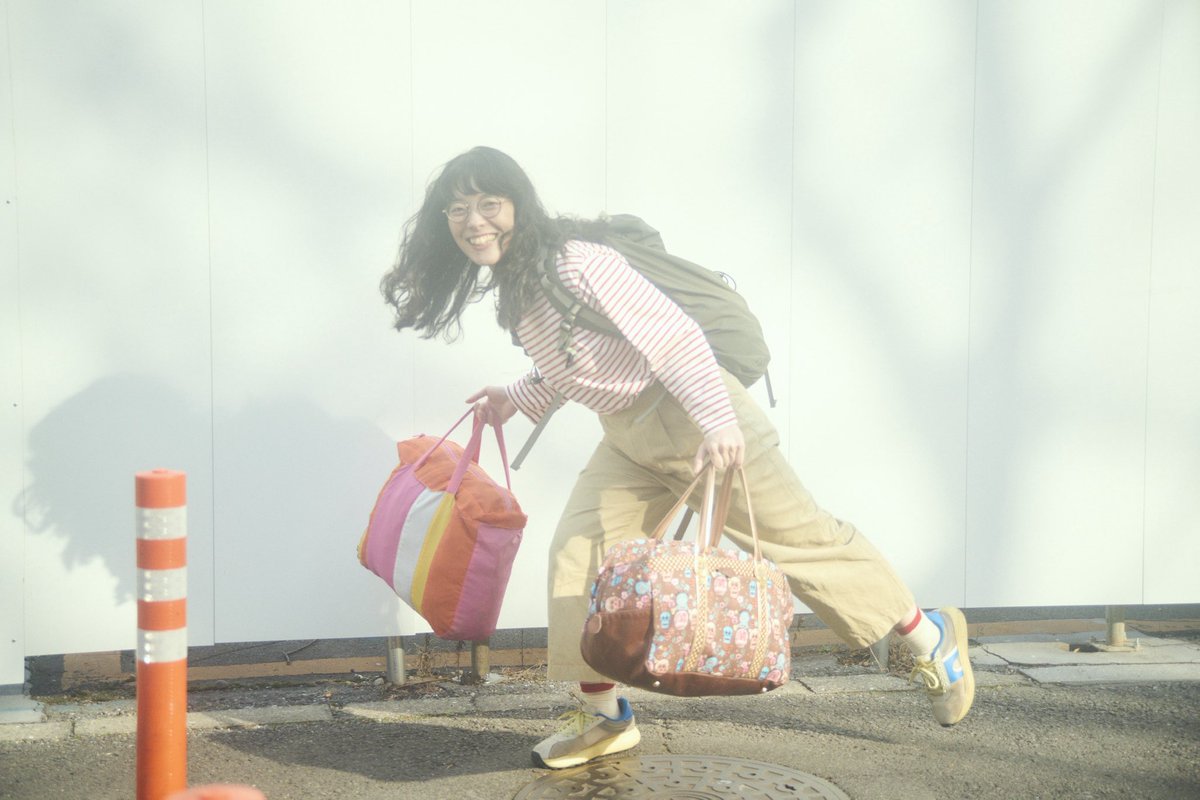 takenokonomi's tweet photo. 大竹このみひとり芝居
『わたし、こども部屋おばさん』
今週5月29日金曜日より開幕です🦦

補助席(背もたれ無し)販売しております！初日以外はまだお席ございますので、ぜひ、ご予約お待ちしております🙏✨

https://t.co/t9YiydqPj5 https://t.co/4MD2xlEFTd