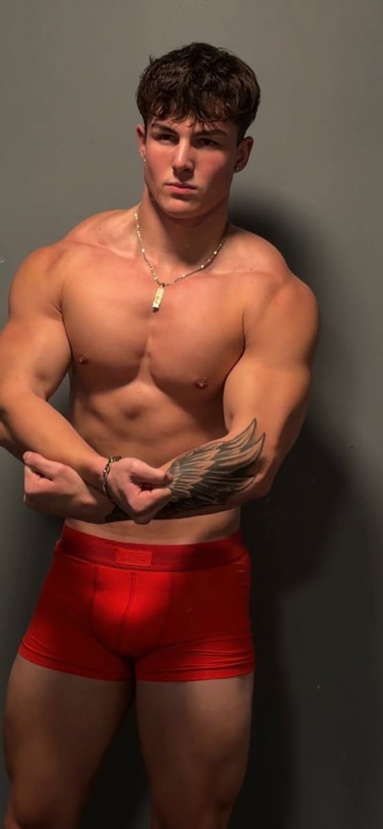 urmetallicgyal's tweet photo. his leaks make me quiver… https://t.co/LIV8Pt0zWO