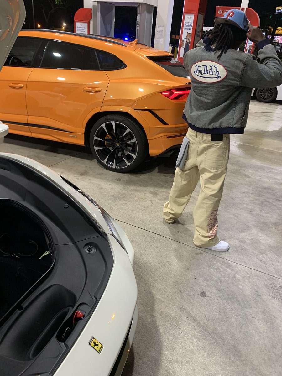 YRH_Shado's tweet photo. CBFW wit nothin at all they couldn’t if they could 😤🏎️ https://t.co/gySLZLaj8j