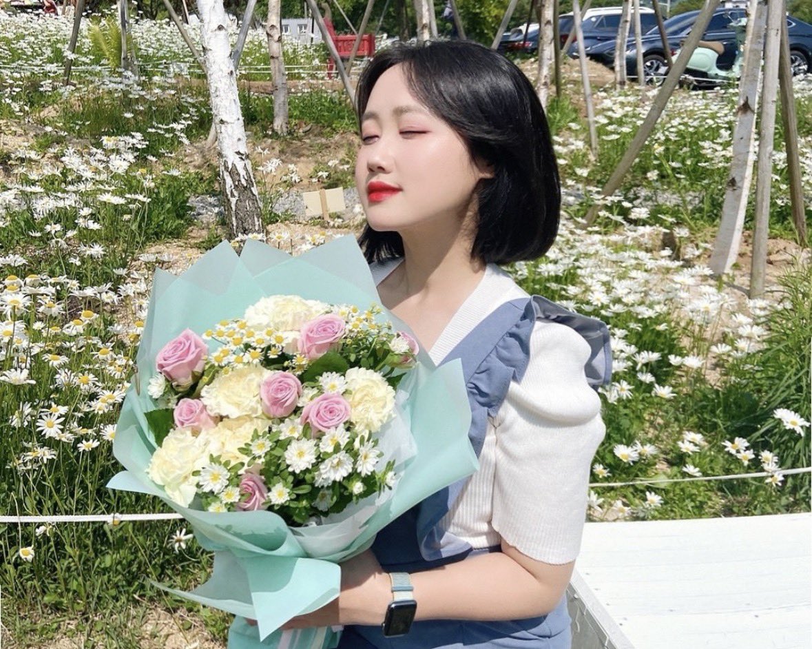 이라 tweet media