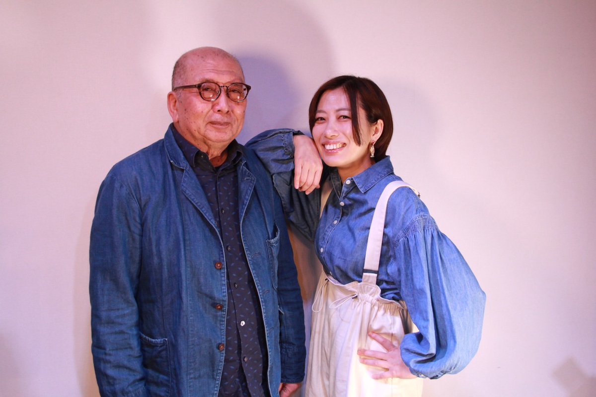dd_masumi's tweet photo. 別役音楽劇「スパイものがたり」
別役不条理劇はコント？
60〜70年代のフォークブームの旗頭小室等さんがメインの作曲。
ある日街にスパイがやって来た
普通の街に降り立った。
街は少しだけワサワサ！
スパイはオジョウサンに恋をした
子どもが産まれた(スパイの子？？)
果たしてスパイの行く末は？ https://t.co/92QiUSlIsZ
