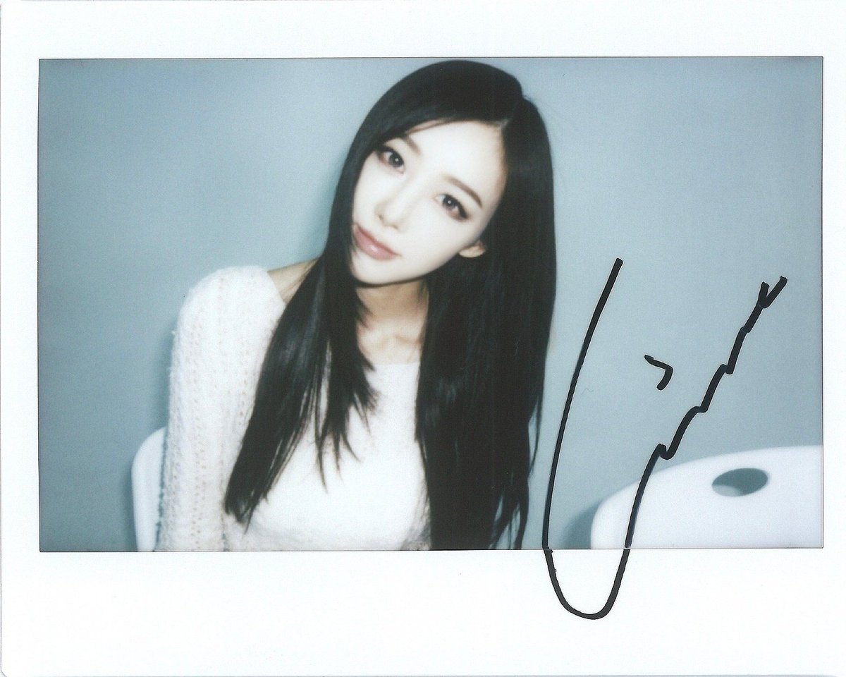 aeriminded's tweet photo. qq music polaroid #GISELLE https://t.co/jpXIneawxn