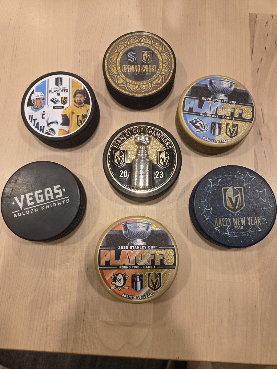 42isTheSolution's tweet photo. @OilyBigDog @Avalanche @DriveToyota I'm a Knights fan, retard. I'll talk shit to your R1 walkout all day. Try again next year! https://t.co/gbfy3md4Ye