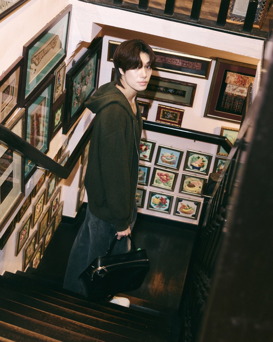 Vogue Thailand tweet media