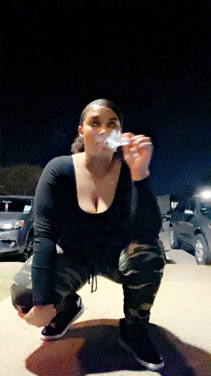 DnsDiamond's tweet photo. That ass sitting up😌 make sure y’all go subscribe to my OF😏 more content coming 🤫 https://t.co/wqNZ1qDhfw