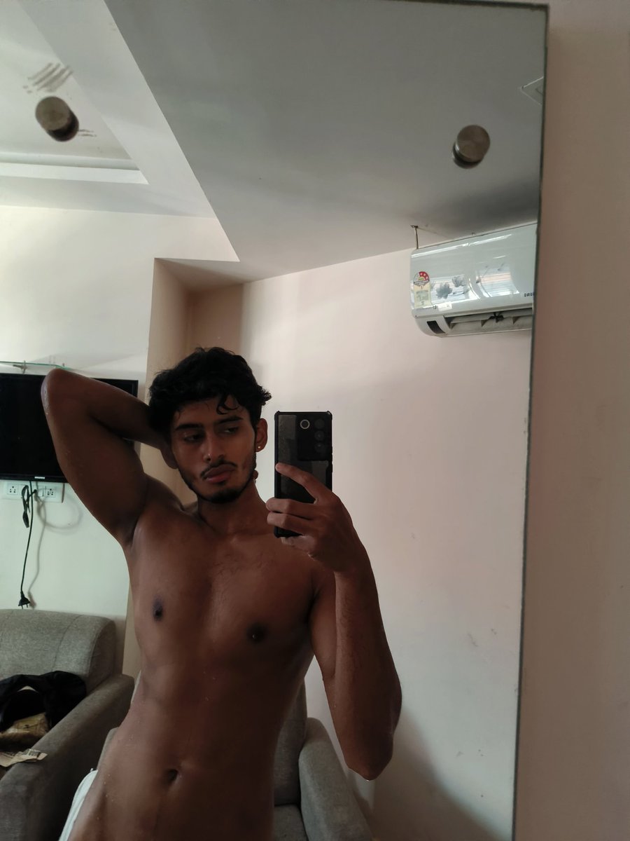 itsz_pree's tweet photo. I just be posting for attention nowadays. https://t.co/OLcn7ZU09t