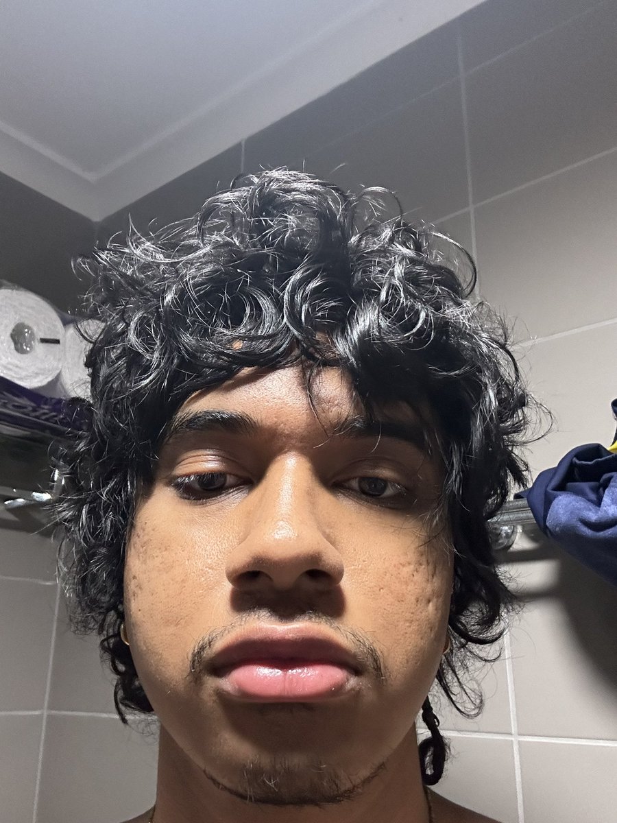 puppetmasterkvy's tweet photo. bed hair 🥫🥫🥫 https://t.co/LS3NcG1T1R