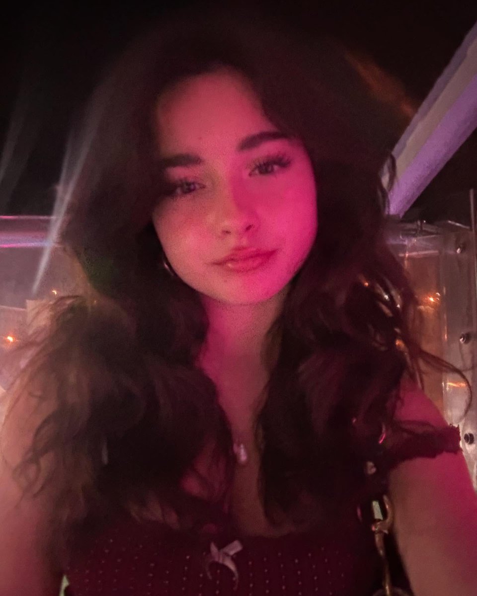 GoddessAdore tweet media