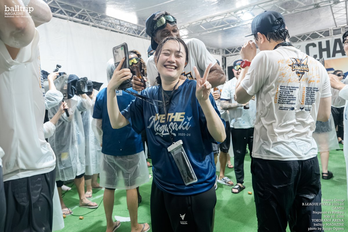 balltripMAG's tweet photo. 🍾シャンパンファイト🍾
りそなグループ B.LEAGUE 2025-26 SEASON CHAMPIONS 
長崎ヴェルカ
@n_velca

#Bリーグ #りそなグループ #Bリーグファイナル https://t.co/gTvE9ky8xZ
