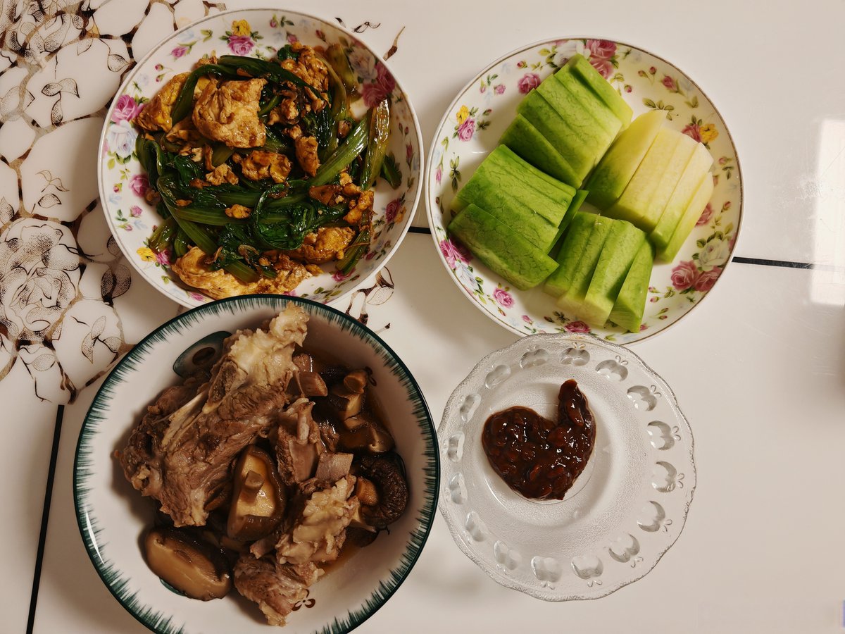 Michail_1983's tweet photo. [From cooking instant noodles every night to making balanced home-cooked meals daily—small swaps = big life vibes!]， https://t.co/pwBshU4c8N