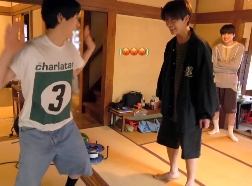 dailyudae's tweet photo. https://t.co/HCsntlElXd