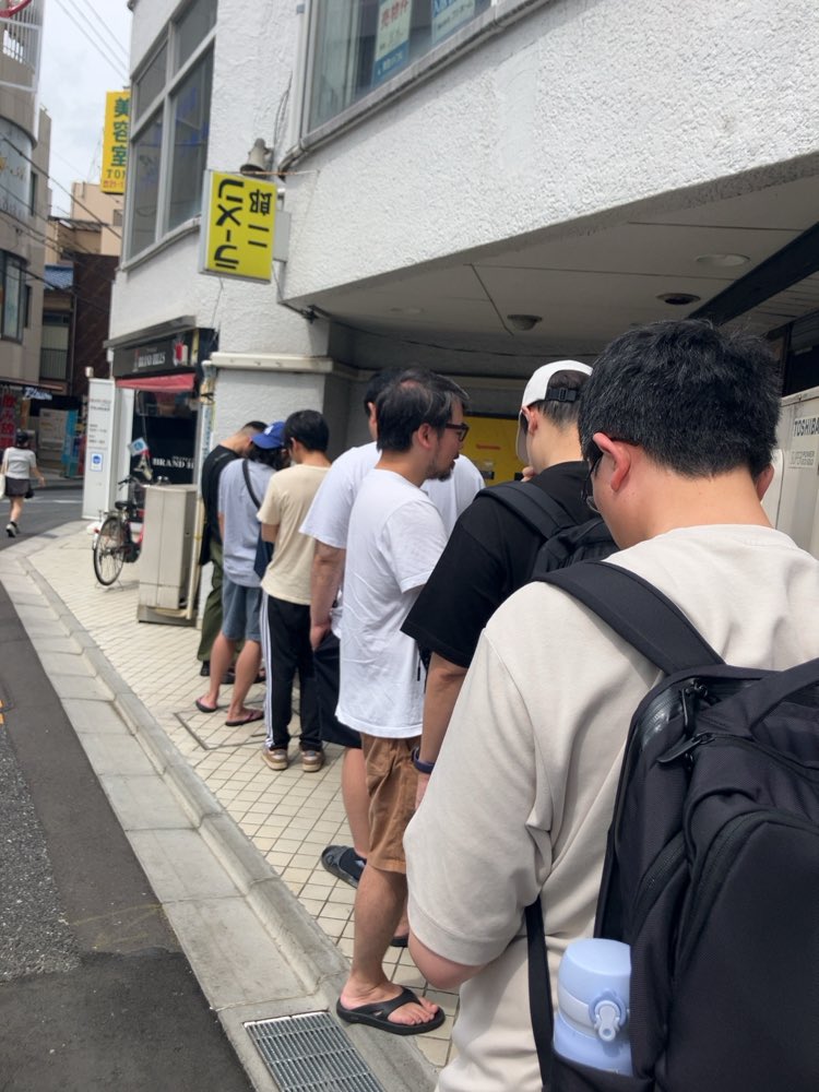 accesshome4949's tweet photo. 日本最高峰の　#ラーメン二郎　

を食します🍜😋✨

#ラーメン #らーめん #企業公式 #ひばりヶ丘 https://t.co/NA1CboWOpB