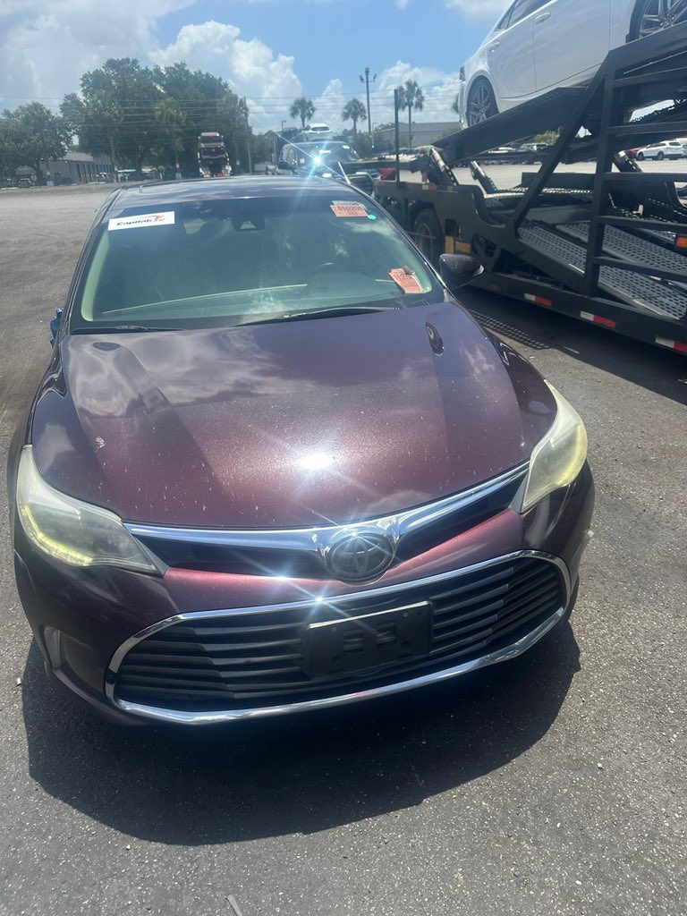 Kinglamarr___'s tweet photo. Just dropped this sleek 2016 Toyota Avalon Limited off at the port in Jacksonville, USA! 🇺🇸🚗
ETA: 6-8 weeks

This baby is equipped with:
- Powerful 3.5L V6 engine (268HP)
- Perforated leather heated & ventilated seats (front + rear)
 - JBL premium audio
 - Qi wireless charging
 - Toyota Safety Sensors + blind spot monitoring 
- 18” alloys, LED lights & tri-zone climate
Pure comfort on wheels!

🏷️: N22.5 million ($16.1K)
Contact for details 📥