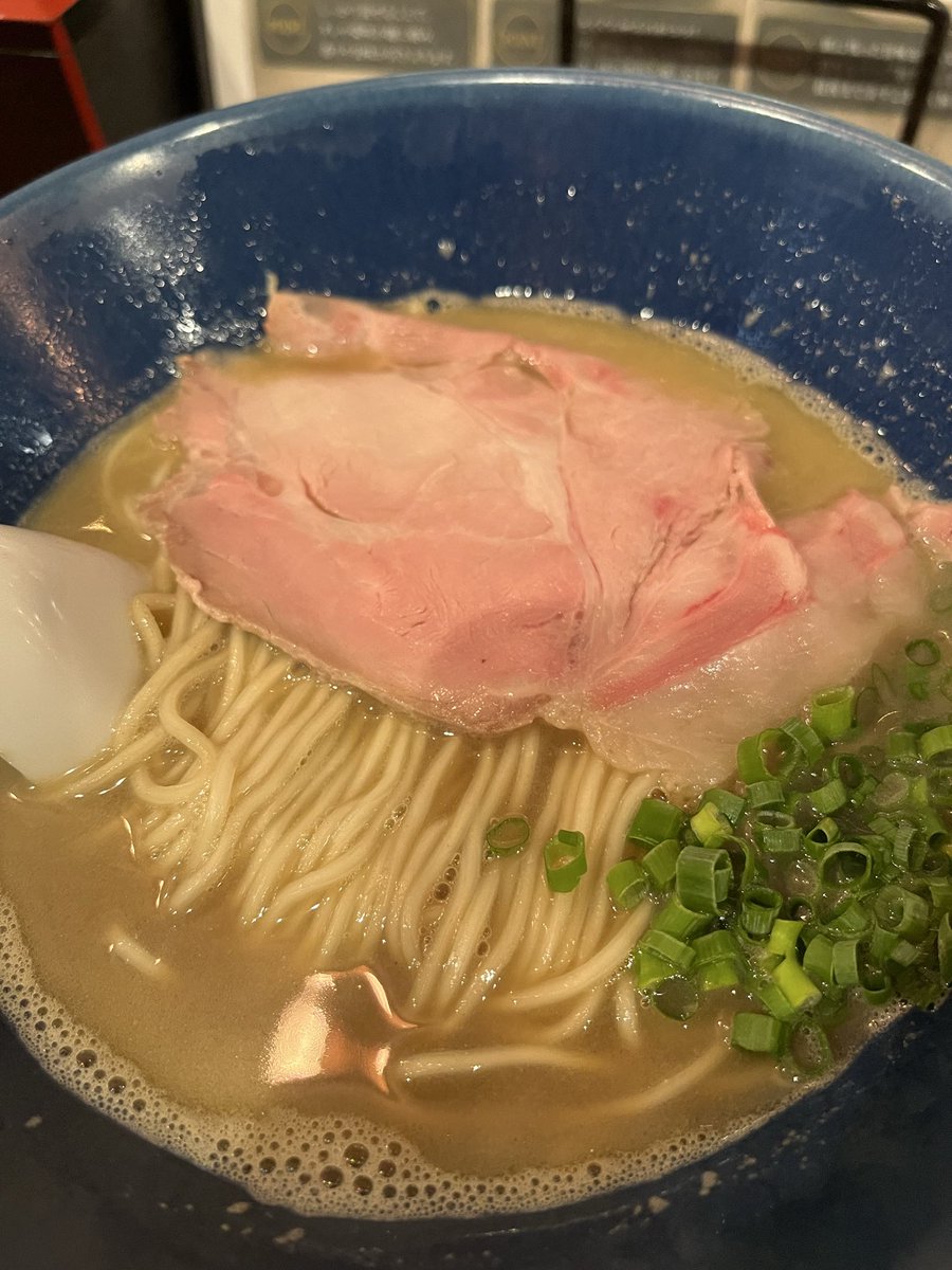 sans_3___s's tweet photo. 今日今更思ったのですが…

スカイスパ🧖
↓
にぼし香アソビル店🍜

この動線も完璧だな！素晴らしすぎる✨
今日も安定のサ活飯でしたー！
#サウナ 
#サ活 
#スカイスパyokohama 
#にぼし香 
#アソビル https://t.co/vrRHtMhcf1