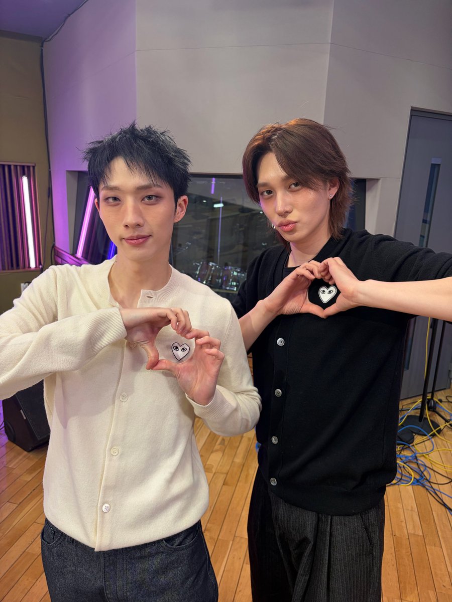 01sajo's tweet photo. 웅양 사랑해(둘이 사랑하라는 뜻) https://t.co/7cVE652ATf