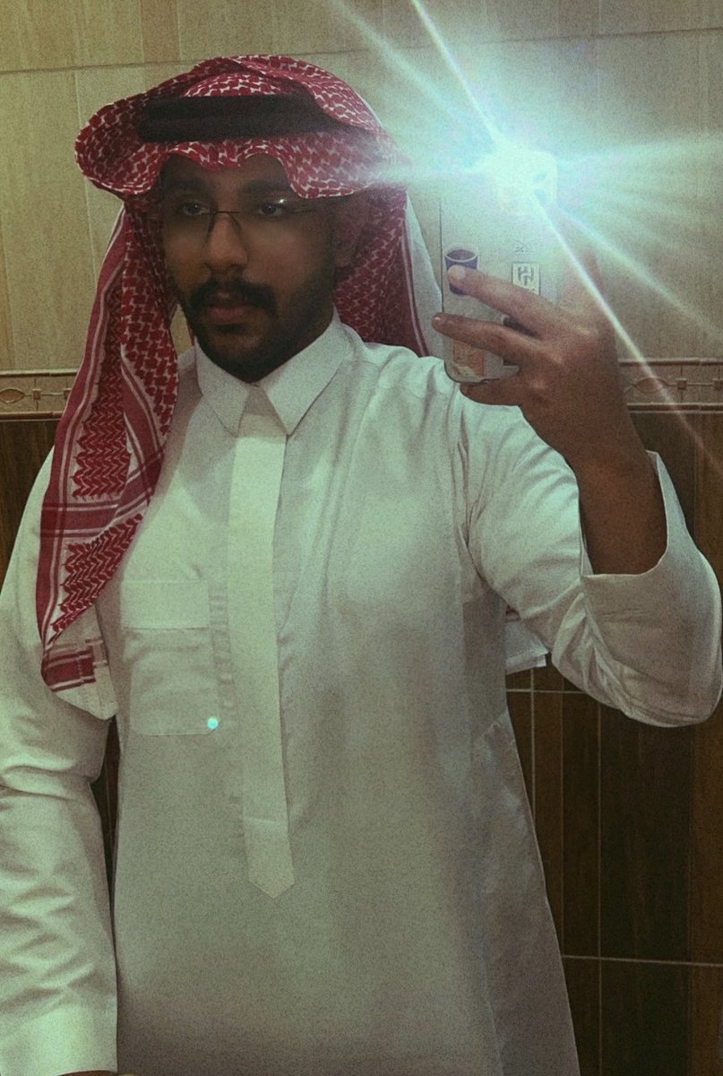 tvvx_'s tweet photo. عيد مبارك 🤍 https://t.co/DyBPi7U2Tu