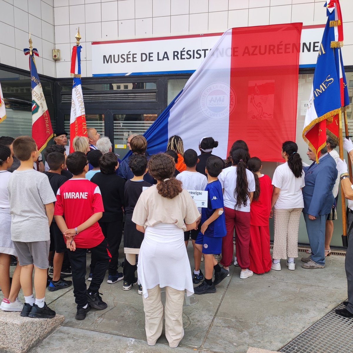 pierre_fiori's tweet photo. Ancien Résistant, mon père avait à coeur de transmettre les valeurs fondatrices de son engagement. 

Il fut ainsi un des administrateur du Musée de la Résistance Azuréenne.

En ce 27 mai, Journée Nationale de la #Résistance, je pense à lui et à ses frères d'armes.

#LouisFiori 🇫🇷 https://t.co/7Rr6FlQbjO
