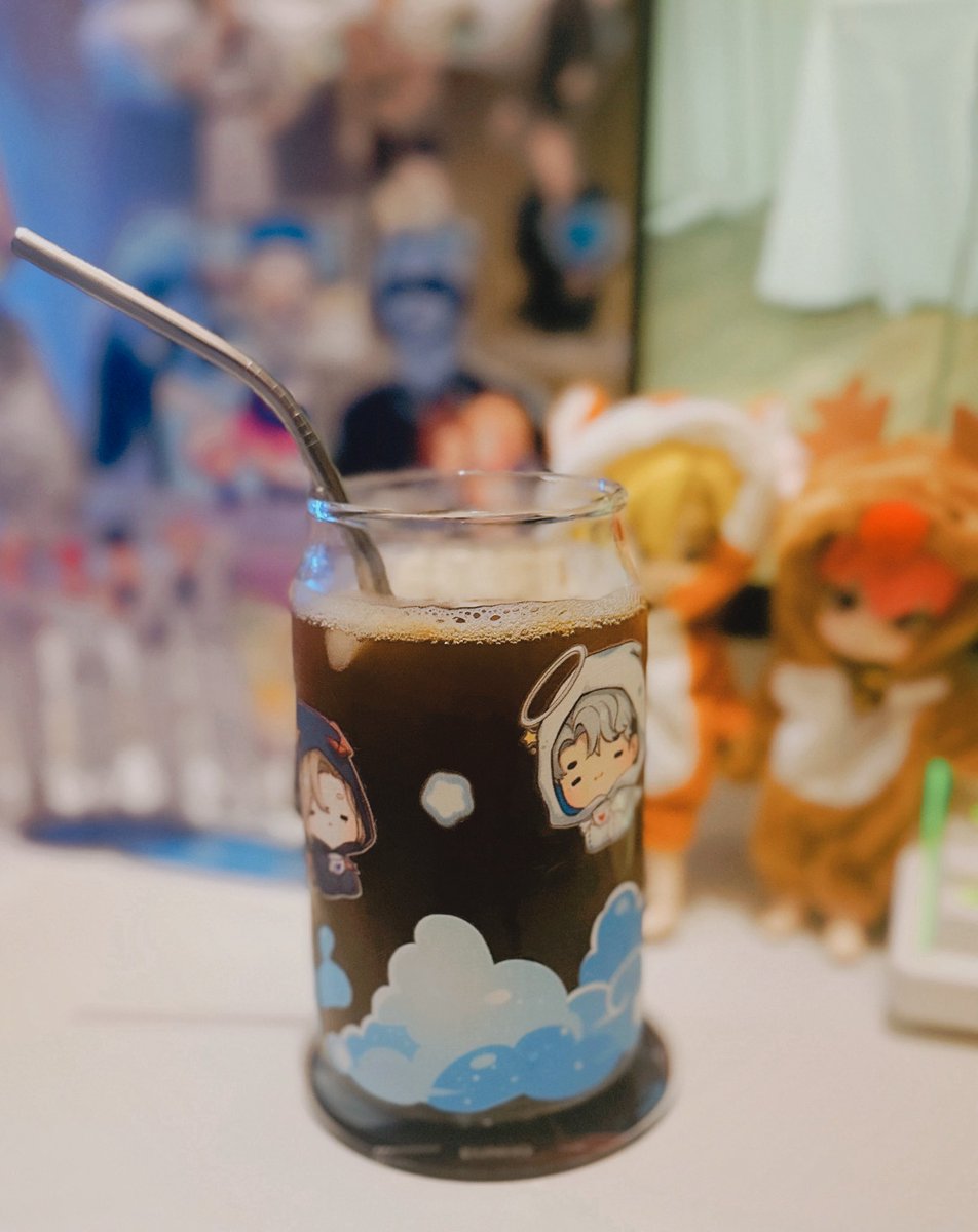 pllizip's tweet photo. Noline Custom Glass 💜❤️
Art by @CaneeraW 
The glass is too cute honestly😆 https://t.co/cF3AsUEtXa