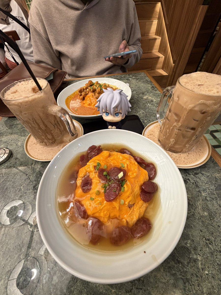 ハンス tweet media