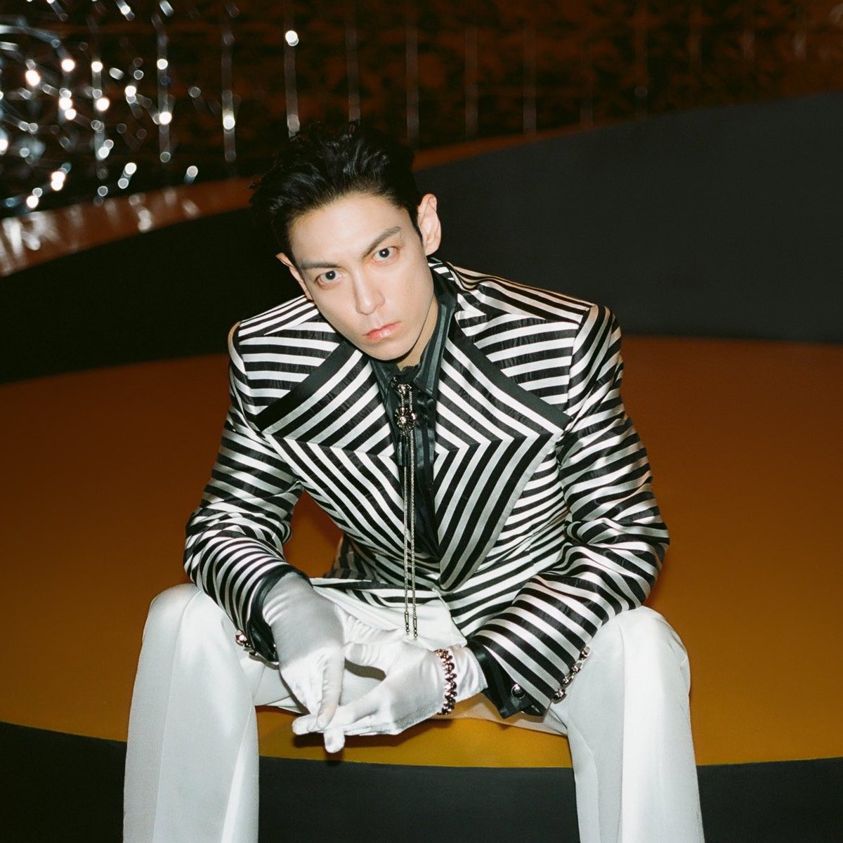 seungt0phyun's tweet photo. ‼️‼️ T.O.P will release new music videos, albums  and acting projects + talks about his own label

Looking ahead, T.O.P shares that more DIMENSION tracks will soon have music videos released beyond the singles “DESPERADO” and “Studio54,” with visuals created using a “completely different approach from anything I’ve done before.” While he laughs when he says that his future acting plans “are still a secret,” he also notes that his ambitions expand beyond singing and acting

🔝: “TOP SPOT PICTURES will continue to be the label through which I release my new music. In the future, I naturally hope to nurture the next generation of artists as well and, eventually, I also dream of producing films.”

#TOP #TTTOP #최승현 #탑 #AnotherDimension