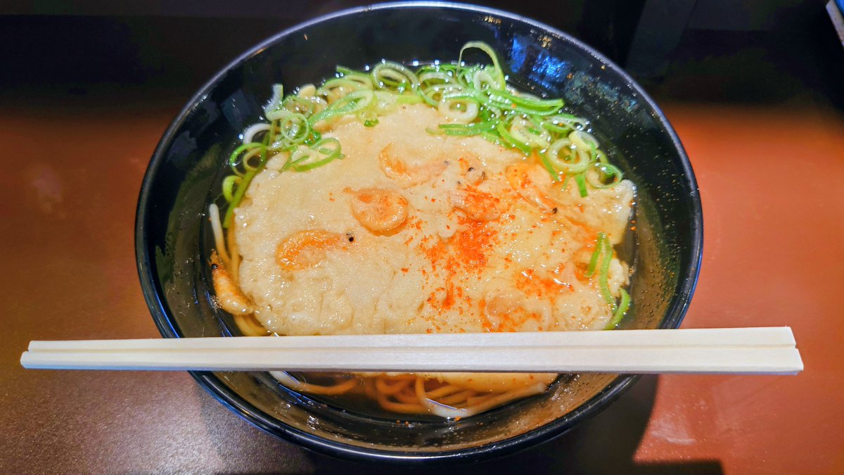 AltriaDurandal's tweet photo. 姫路の駅そば
天ぷら🍤そば
＃ころもごはん https://t.co/gz1GhUyNMd