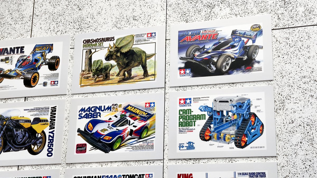 tamiya_tokyo で開催中の「タミヤボックスアート展」、#ミニ四駆 は