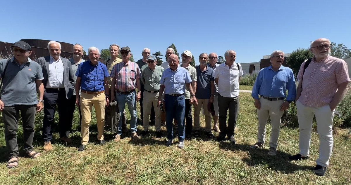 PierreBuffo's tweet photo. Retrouvailles de la 50ᵉ promotion… 54 ans après!
Un moment riche en souvenirs pour revivre nos 5 années d’études. Merci à Mickaël Mourez &amp;Frédéric Berger pour leur chaleureux accueil et la présentation d’une école tournée vers l’avenir, avec plus de 1 600 étudiants ingénieurs https://t.co/ChcQbhxEdY