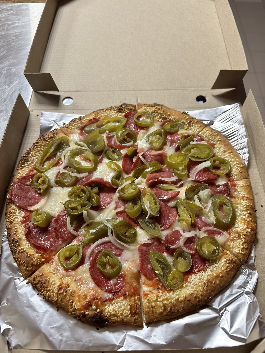 Spartakoce's tweet photo. Мой заказ: 28 см, пицца Дьявола
  @milarozz
 #BuilderPizzeria https://t.co/kibLyTchel