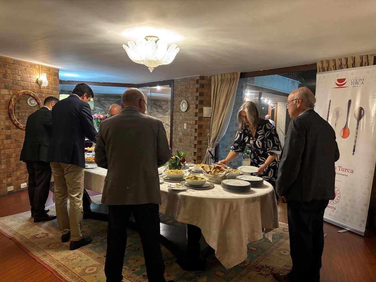 TC_BogotaBE's tweet photo. 🇹🇷 Türk Mutfağı Haftası kapsamında, “Bir Sofrada Miras” temasıyla Bogota’da mukim Büyükelçileri ağırladık.

Anadolu’nun lezzetleri eşliğinde Türk mutfağının kültürel mirasını, paylaşım geleneğini ve misafirperverliğini uluslararası dostlarımızla buluşturmaktan memnuniyet duyduk. https://t.co/JLmrAIRfCv