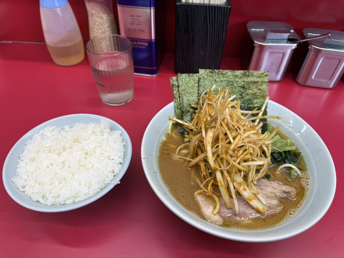 mk_070's tweet photo. 特製ネギらーめん
ライス https://t.co/iBbDBt1DpR