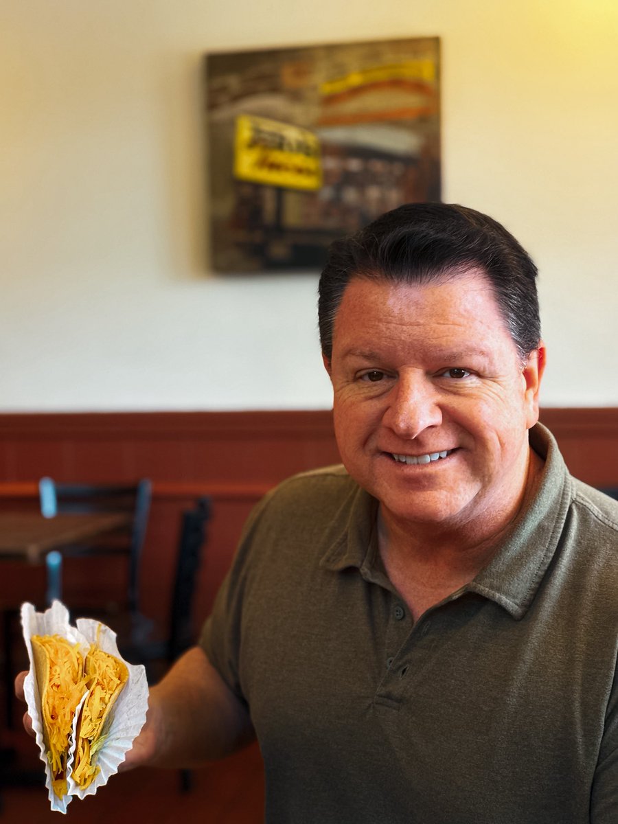 gomarkfullerton's tweet photo. Tito makes a good taco🌮 https://t.co/ENOl31UzpH