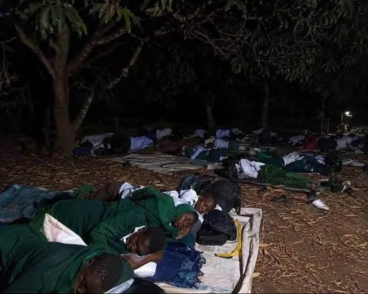 VIC_kutz's tweet photo. Today is Children's Day and these kids are really still out in the forest under these rainy, cold nights. What an evil world!💔💔 https://t.co/YyFWNcXCam