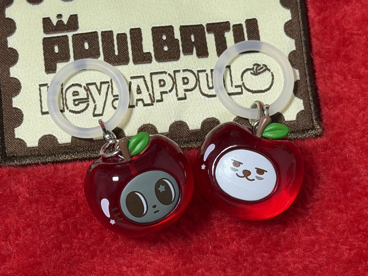 BY0BIN's tweet photo. 너무 귀여워서 못 참겟슴 ;; 🍎❤️ https://t.co/Kf4JOeYkdV