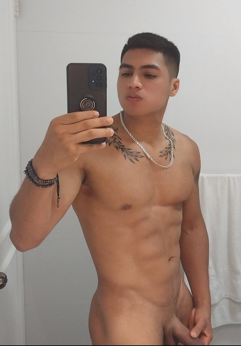 machoxconero's tweet photo. @ParaisoHostal full bareback 🤑💪
Ya pasamos los 92 mil seguidores en Twitter gracias totales a los Twitteros y también a los suscriptores de mi onlyfans aki les dejo un extracto version larga del gogo k me preño 
@machineboyxd feat 
@machoxconero
👇👇👇
https://t.co/zFOj6JgkbN https://t.co/LvOXt51E6B