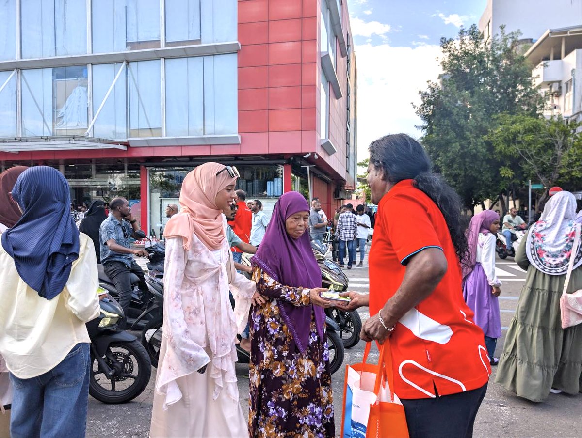 Dhiraagu tweet media