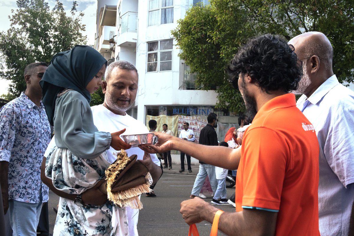 Dhiraagu tweet media