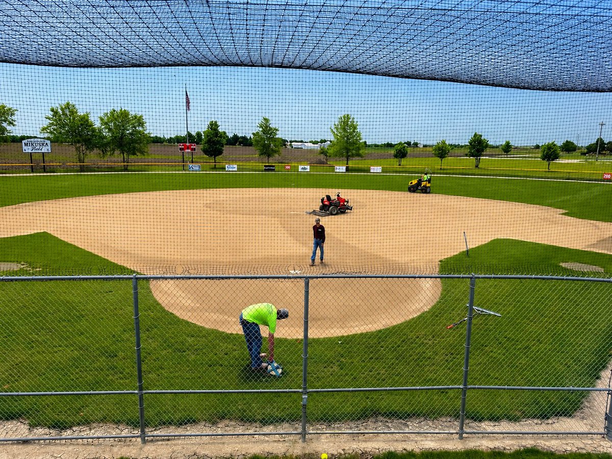 SCFastPitch_IL's tweet photo. Lots of work being done out at the Stone City fields!  🥎💙
Excited to see it all coming together for our athletes and families this season! 👏Sportsfields Inc, thank you for doing such a great job! https://t.co/G7L1iq0AQm