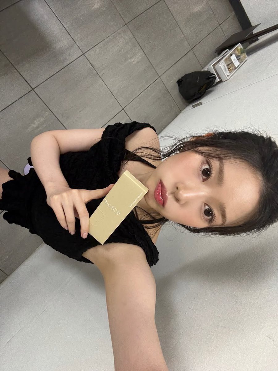KMJUpdates's tweet photo. 260527 | Kim Minju Instagram Update

"@.wanaf_official 🧚‍♀️"

🔗https://t.co/wfpxdxqiuv

#김민주 #KimMinJu @minju_official_ https://t.co/K1harIvFG1