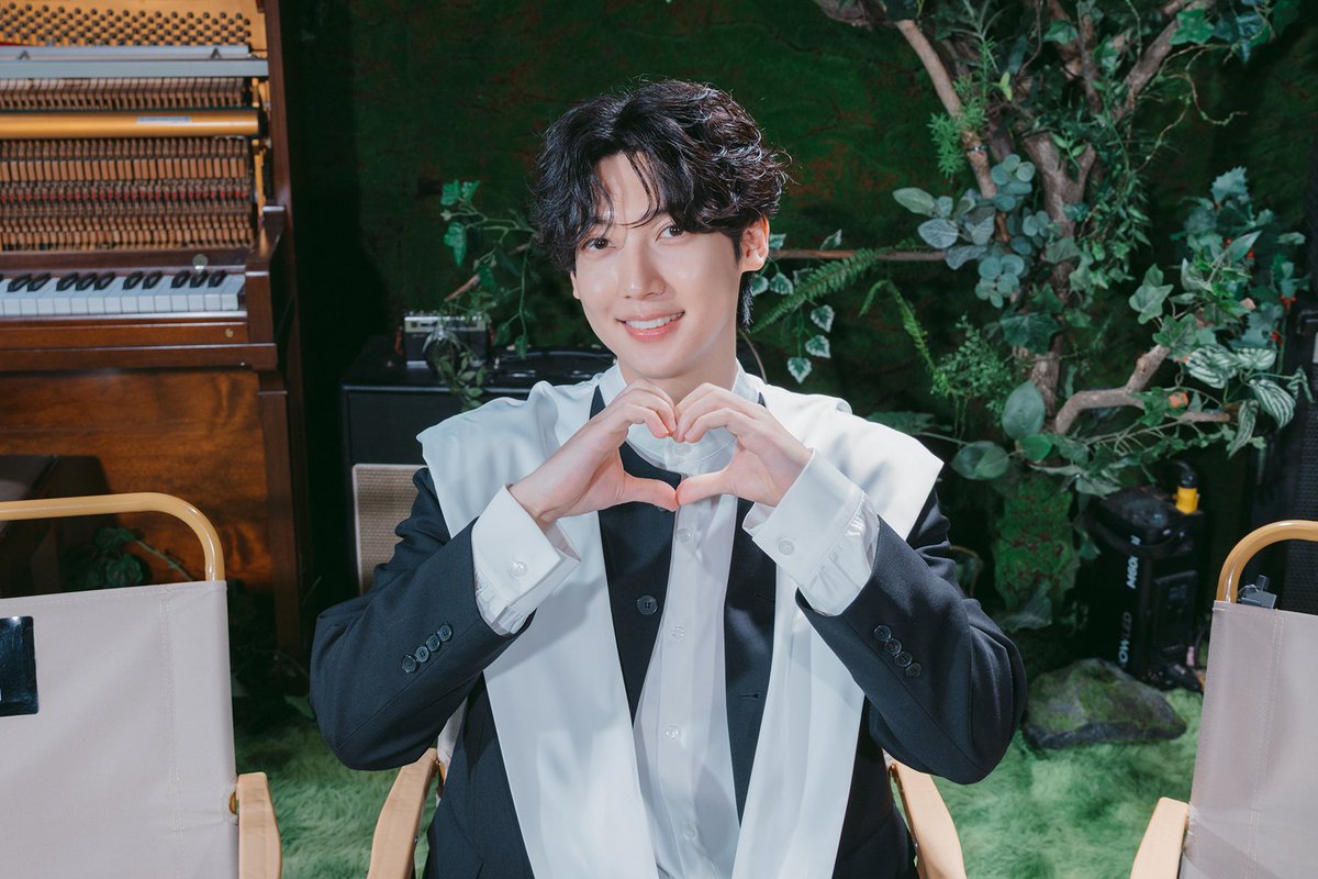 BOYFRIEND tweet media