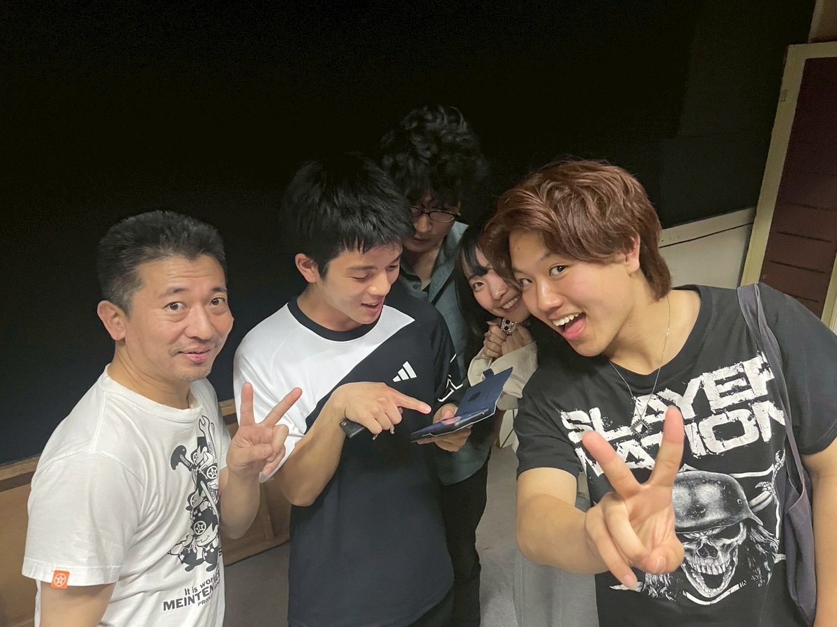 shukan_zero's tweet photo. ＼#劇団ゼロ稽古場日記／

今日も劇団ゼロ会議！
公演の演目も決まり、脚本の読み合わせを行いました。
やっぱり面白い脚本は読んでるだけでテンションが上がるし、自然と身体が動いてしまいますね笑

皆様も情報公開まで、今しばらくワクワクしてお待ちください(*´꒳`*)✨

(篠塚🤔✨) https://t.co/JVVwJ5Slbt