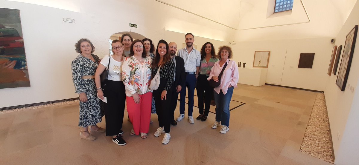 icaib's tweet photo. 🖼️🔍 Visita guiada a la exposición Broken Open, del pintor australiano William Mackinnon, que reúne trece bellas obras en el Museo de Arte Contemporáneo de Eivissa (MACE) https://t.co/sMnBZqW69e