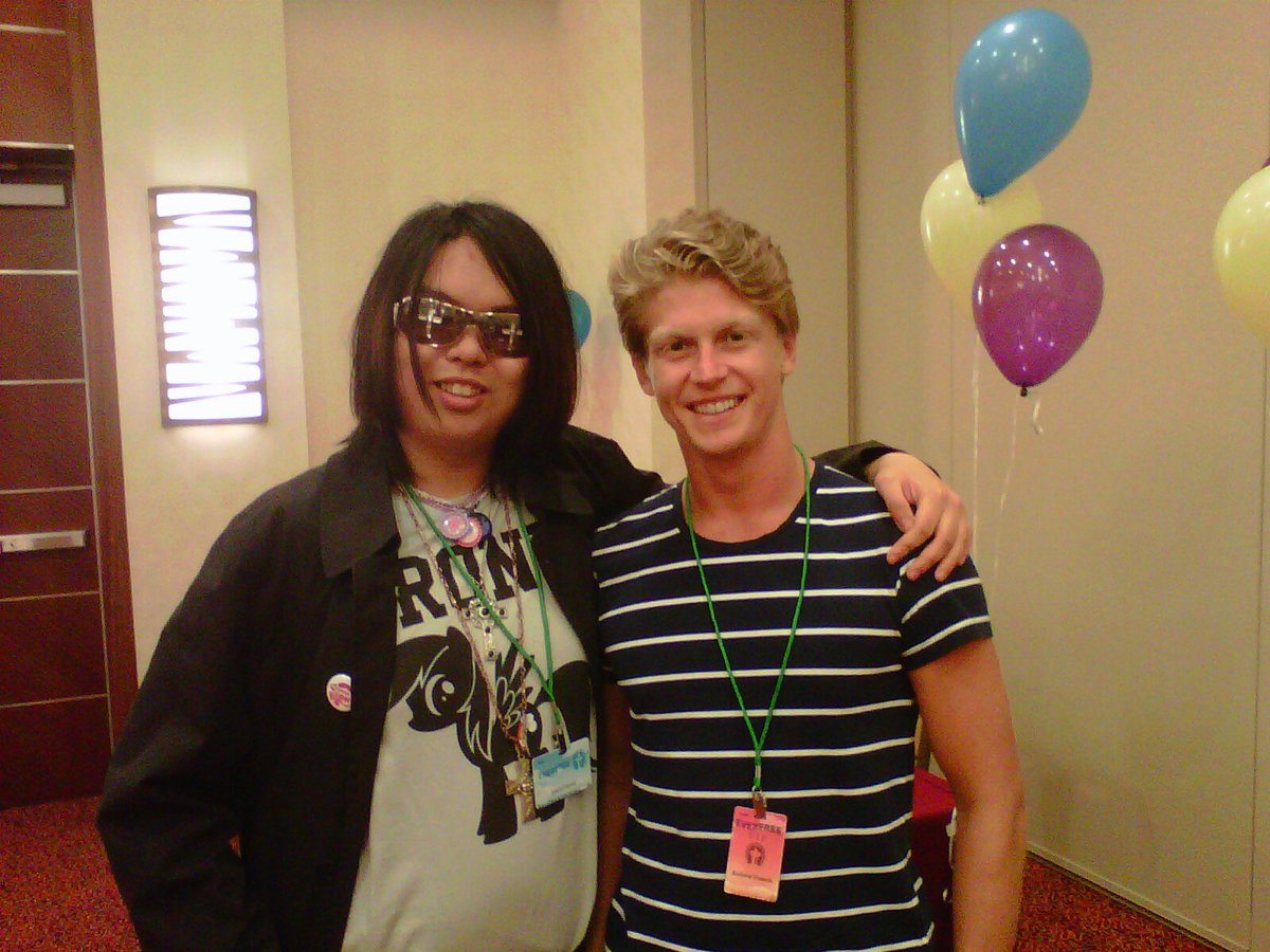 jericollage70's tweet photo. Happy Birthday to one of my "MOST TOP FAVE VA's" The Awesome @DrewFrancis604! Have a Blessed Birthday Andrew! 🎂😎🙏🏻👍🏻🙌🏻🎉🎈🍾🇨🇦 #MegaManNTWarrior #MyLittlePony #Bionicle #MaxSteel #Slugterra #JohnnyTest #WorldTrigger #Gundam #Ninjago
Collage Credited By Me 📸: @jericollage70 https://t.co/6V3IEgtFI4